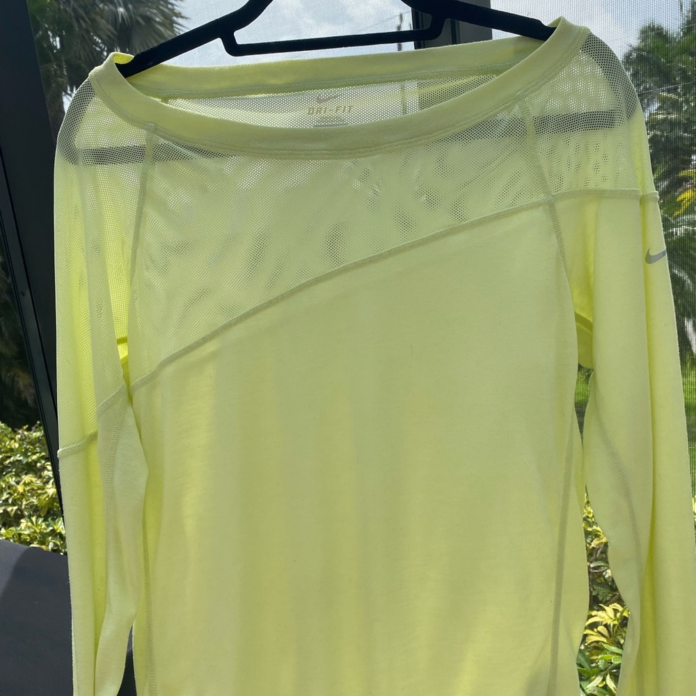 Nike Women’s Long Sleeve!